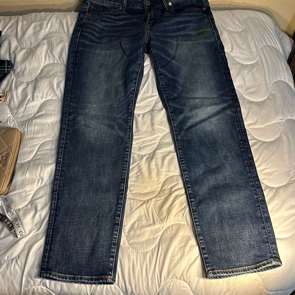 American Eagle Jeans Size 32, Inseam 30 inches